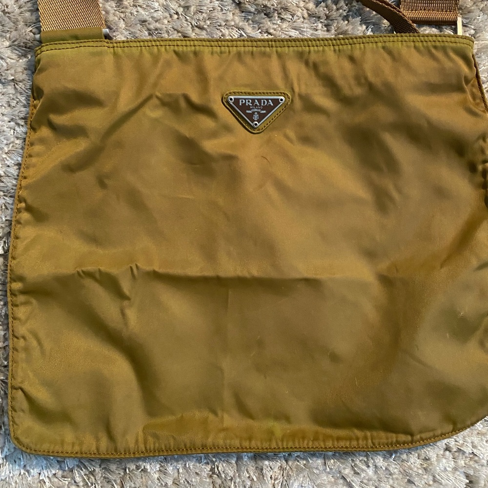 AUTHENTIC PRADA PURSE